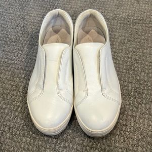 J/Slides Slip on white sneakers - Size 9